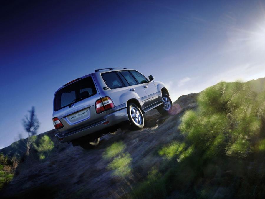  Toyota Land Cruiser 100 VX 2005 года  (фото 4 из 15)